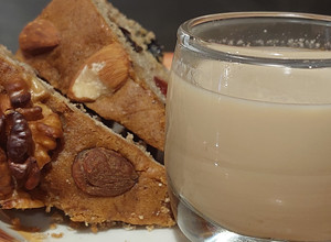 Una foto de Cola de Mono chileno 🐒 (con leche condensada)