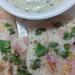 A picture of Coconut chutney.