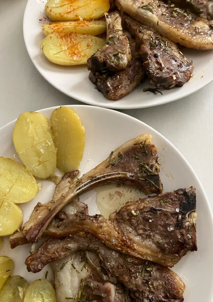 Una foto de Chuletas de Cordero al Romero en Airfryer