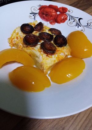 Burgonya tojásos kolbásszal recept fotója