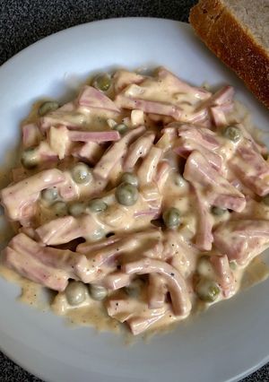 Pikáns ördögi saláta recept fotója