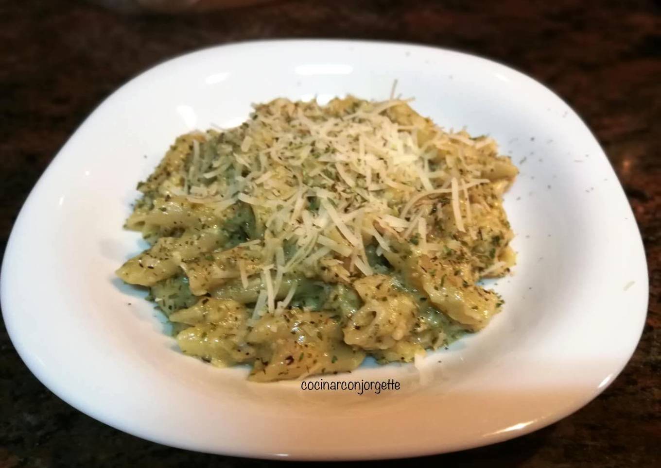 Salsa de calabacín  con macarrones  y atún o con albóndigas