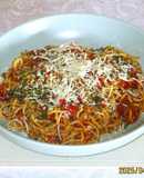 Paradicsomos, tonhalas spagetti kapribogyóval