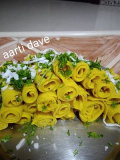 खांडवी (Khandvi recipe in Hindi) रेसिपी मुख्य फोटो