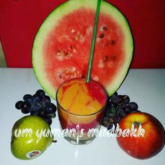 A picture of Mixed fruit smoothie.