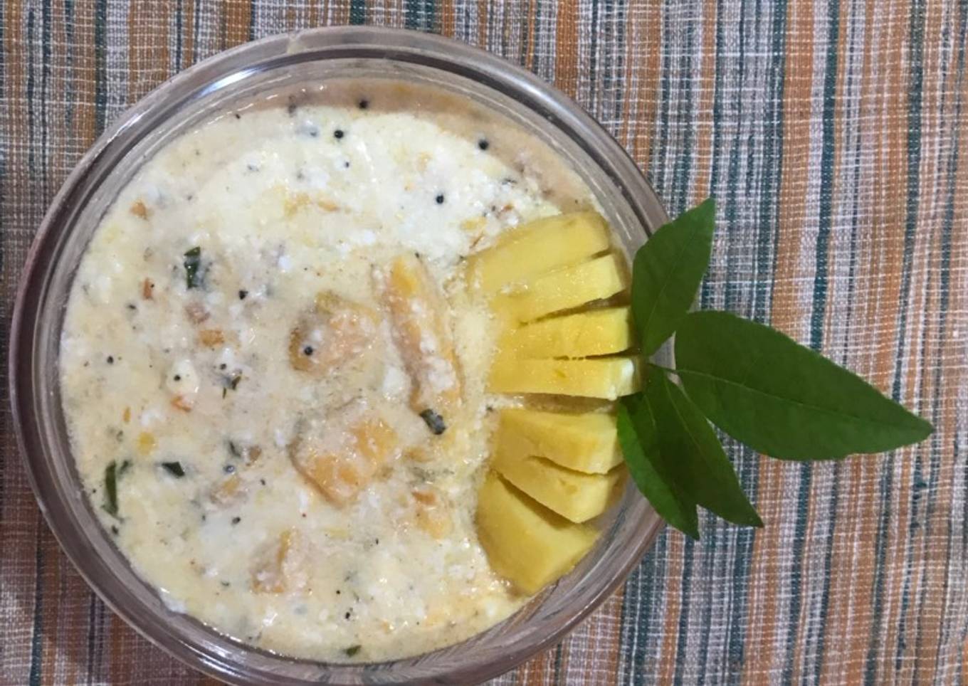 Chatpata Ripe Mango Raita