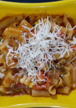 ચીઝ પાસ્તા (Cheese Pasta Recipe In Gujarati) રેસીપી મુખ્ય ફોટો
