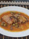 Pollo con champiñones y aceitunas