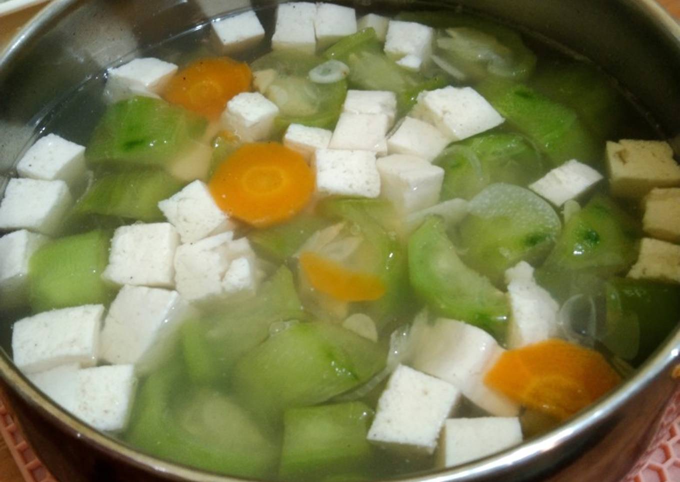 Sop Tahu Oyong Telur Puyuh