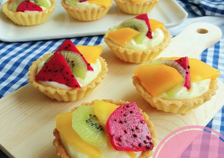 Cara Gampang Menyiapkan Mini Fruit Pie, Menggugah Selera