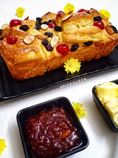 A picture of Japanese Condensed Milk Bread.