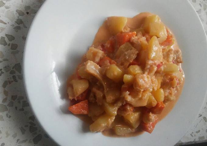 Filete de Bacalao con papas, zanahorias y coco Receta de Kiara ?- Cookpad