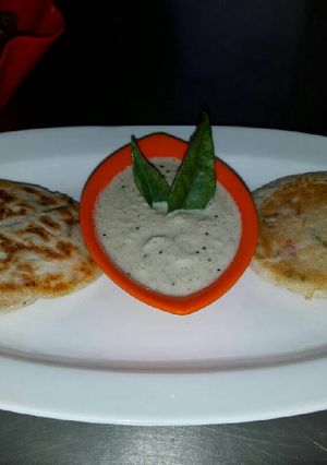 A picture of Masala 'mini' Uttapam.