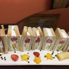 A picture of #CreamyFruitySandwich#LightDessertOrAfternoonTeaSandwich#themechallenge.
