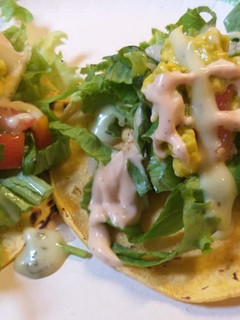 Una foto de Tacos o Gallos saludables de pollo