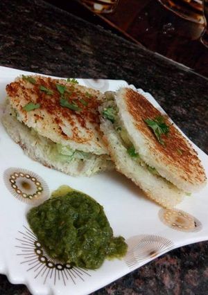 A picture of Curd sandwich.