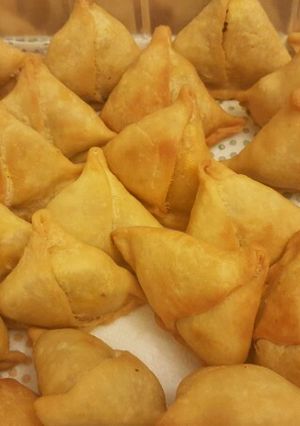 A picture of Cauliflower Samosa.