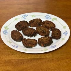 A picture of Alu vadi / patra.