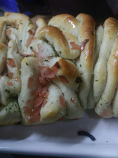Una foto de Pan lactal relleno "acordeon"🍞
