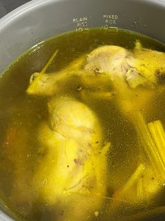 รูปของ ไก่ต้มขมิ้น (ด้วย หม้อหุงข้าว)