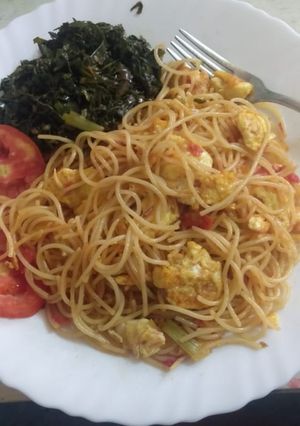 A picture of Spaghetti with eggs.