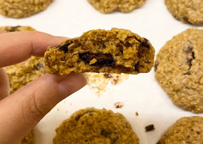 Chocolate Chunk Oatmeal Cookie