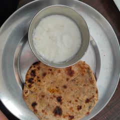 A picture of Tandoori missi roti.