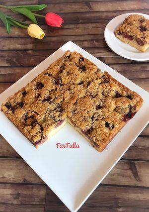 صورة لوصفة الكيكة المفتتة بالفراولة Streusel Cake 🇩🇪