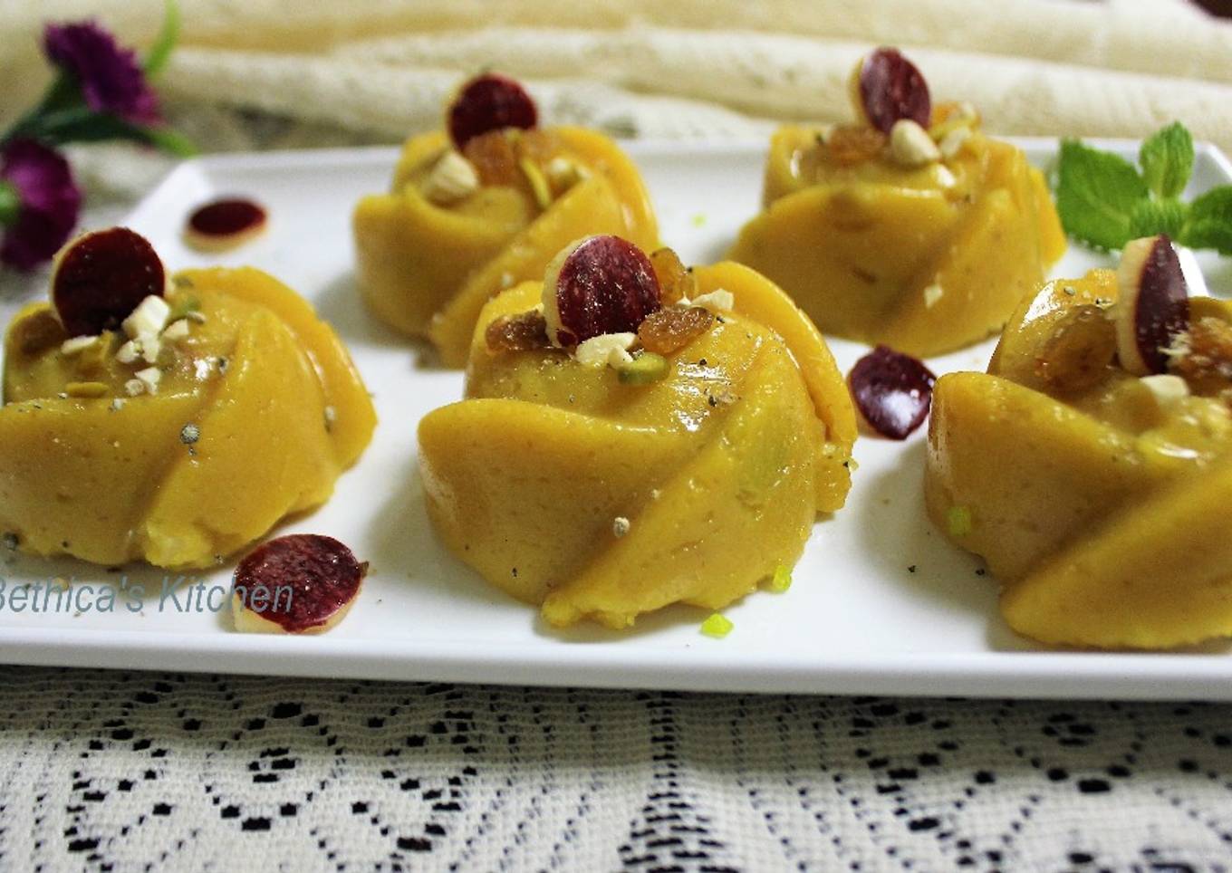 Apple Suji Halwa