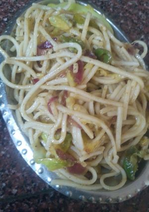 A picture of Chowmein.