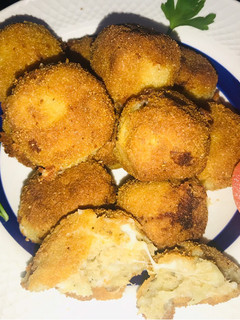 Una foto de Croquetas de berenjena con atún y queso🍆🧀