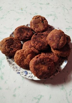 A picture of Shami kababs.