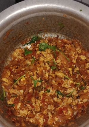 சில்லி முட்டை (Chilli muttai recipe in tamil) செய்முறை முக்கிய புகைப்படம்