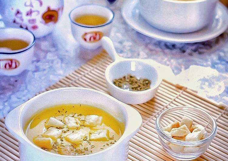 #30.Pumpkin Soup _with Crouton n Dry Parsley👩‍🍳