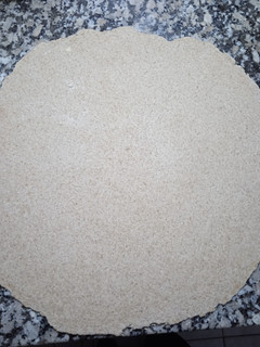 Una foto de Masa de tarta y con los restos galletitas!