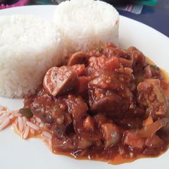 A picture of Beef and Mushrooms Stew paired with Plain Coconut Riceq.