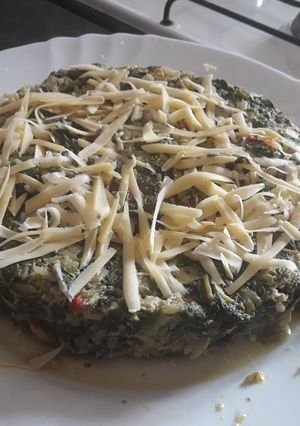 Una foto de Tortilla de espinaca y queso