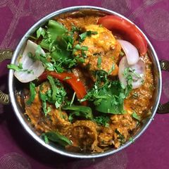 A picture of Chicken Tikka Masala.