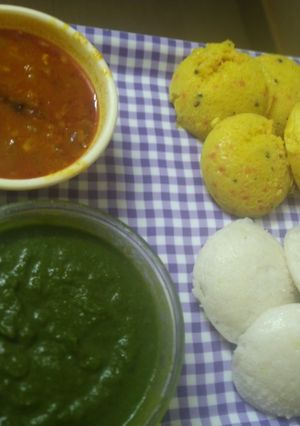 A picture of #Microwave Idli # Sambhar #Green chatney.
