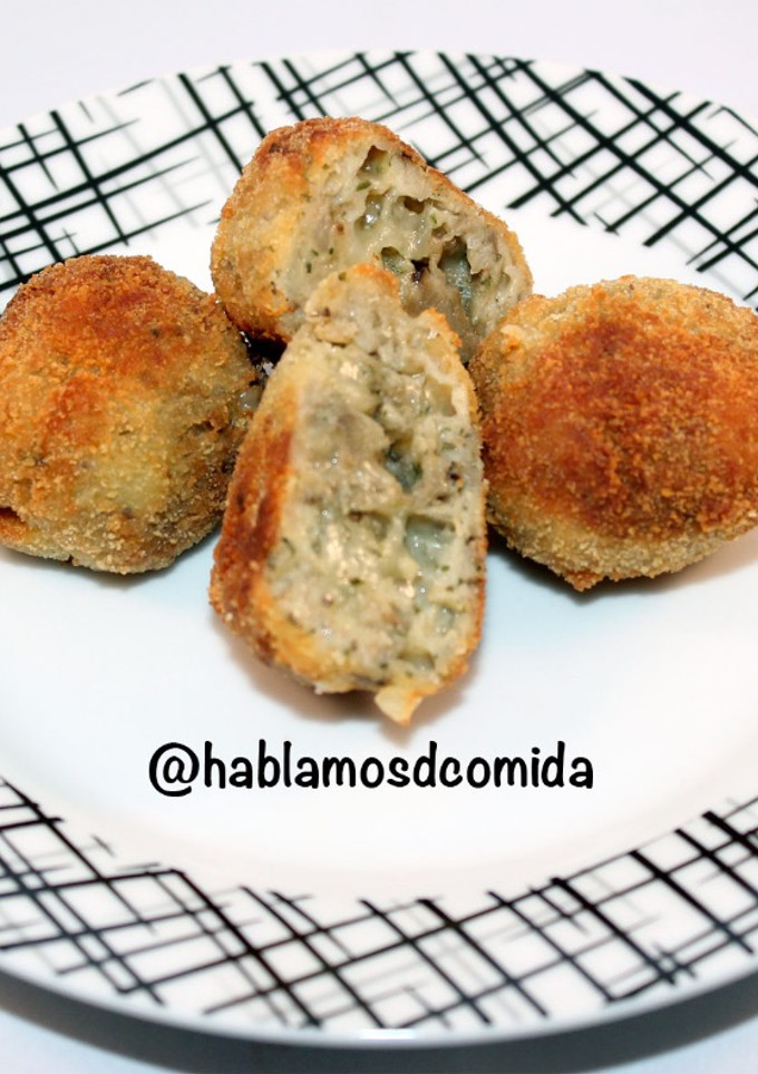Una foto de Croquetas de berenjena con queso
