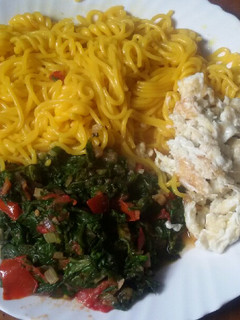 A picture of Spargetti with kales and beaten eggs.
