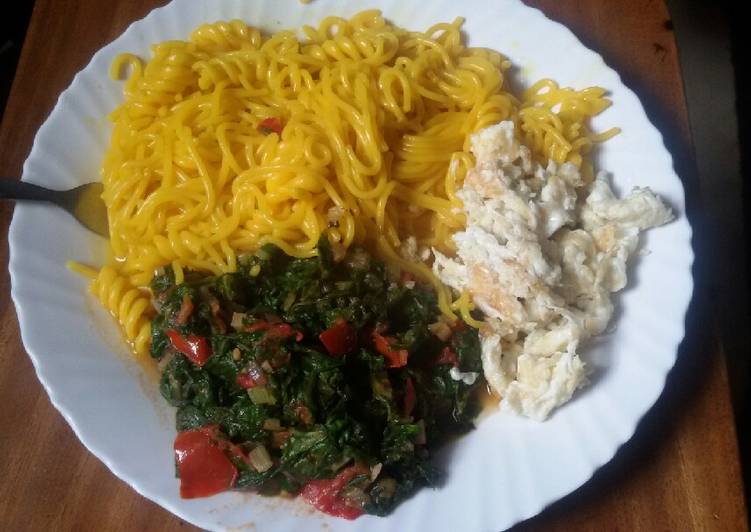 Spargetti with kales and beaten eggs