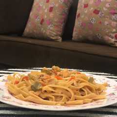 فيتوتشيني بالبينك صوص والدجاج 😋🍗🍝-レシピのメイン写真