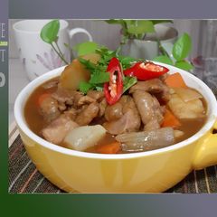A picture of Curry Chicken.