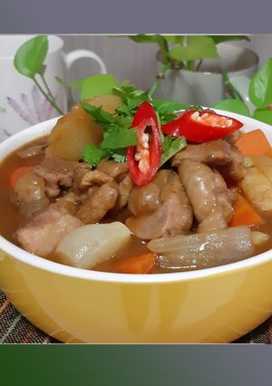 A picture of Curry Chicken.