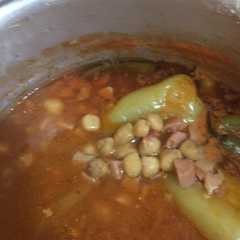 Una foto de Garbanzos guisados con tocino