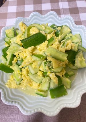 滑蛋小黃瓜 的食譜成品照片