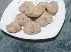 Una foto de Galletas con chispas de chocolate y nuez