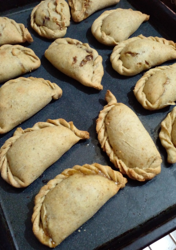 Una foto de Empanada de Berenjena desmechada