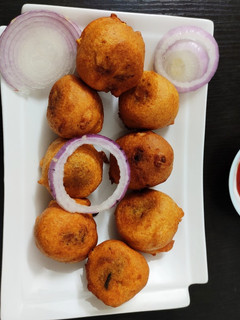 உருளை கிழங்கு போண்டா செய்முறை முக்கிய புகைப்படம்